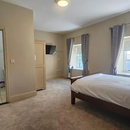 Jacksons Restaurant And Πανσιόν 3*