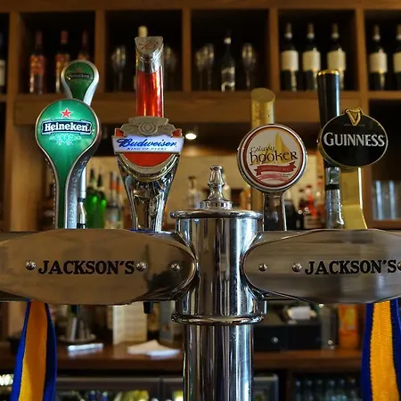 Πανσιόν Jacksons Restaurant And Ροσκόμον