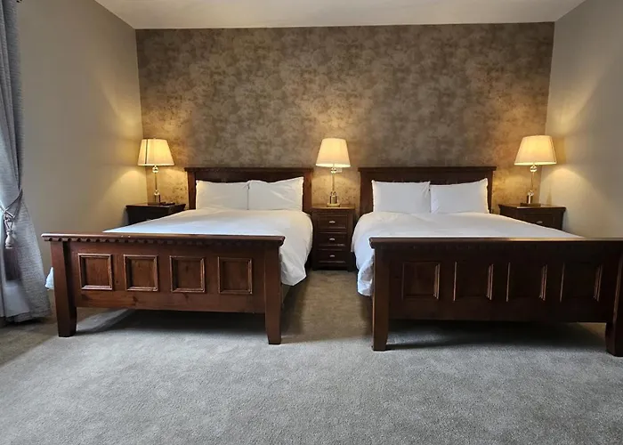 Konukevi Jacksons Restaurant And 3*