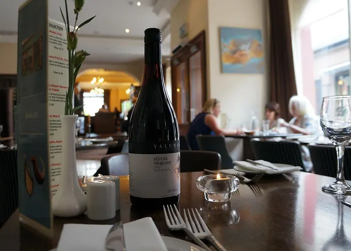 Jacksons Restaurant And 3*